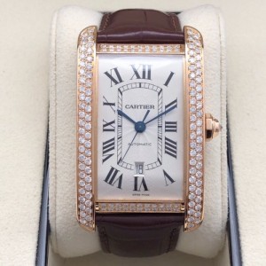 Reloj mecánico automático de oro rosa de 18k con diamante en la parte trasera del tanque Cartier