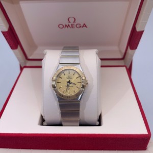 El cuarzo de la Sra. Omega muestra la constelación de Omega 24 metros de diámetro 18k entre Oro reloj de la mujer de cuarzo