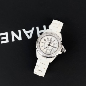  reloj de cuarzo Chanel