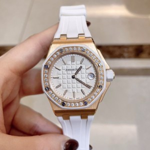 Lady airbnb quartz Table Royal Oak Offshore 67540 Rose Gold Diamonds