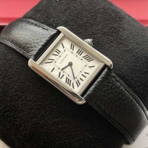 Sra. Cartier quartz meter Cartier tank Series