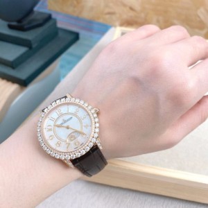 Colección de citas de la Sra. jijia 18k Rose Gold original con cara de Fritillaria perforada reloj mecánico automático para mujeres