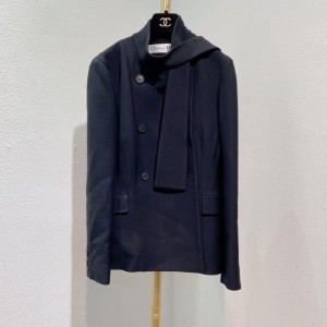 Chaqueta de la Sra. Dior - chaqueta de lana negra