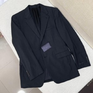 Traje masculino Prada talla 54