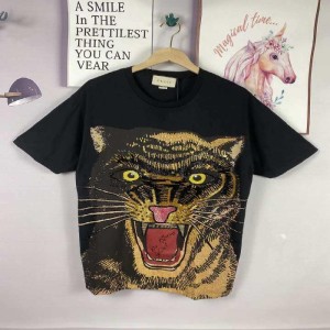 Camiseta Gucci camisa de manga corta con patrón de gato negro para hombres y mujeres