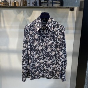 Camisa de la Sra. pingao primavera y verano elegante temperamento femenino patrón de flores negras camisa de chifón de manga larga camisa de flores talla 44